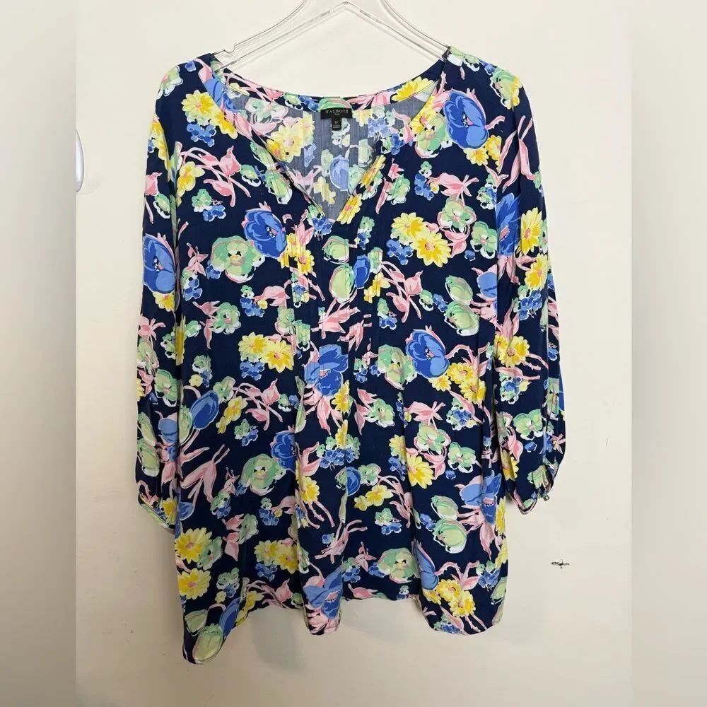 TALBOTS SPLIT NECK PINTUCK TOP - PLAYFUL FLORAL 1X
